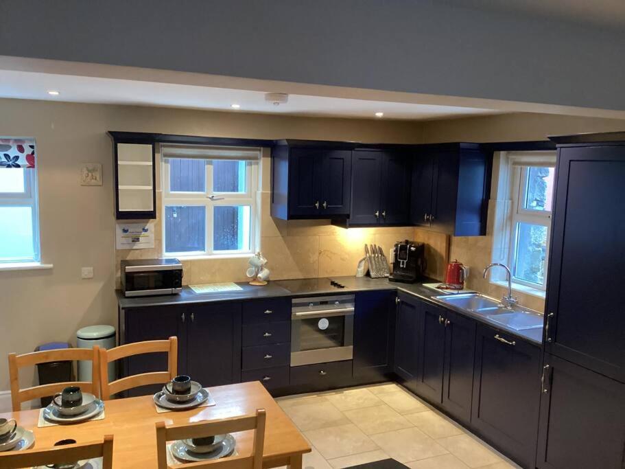 Roundstone Retreats Abbys Cottage Экстерьер фото